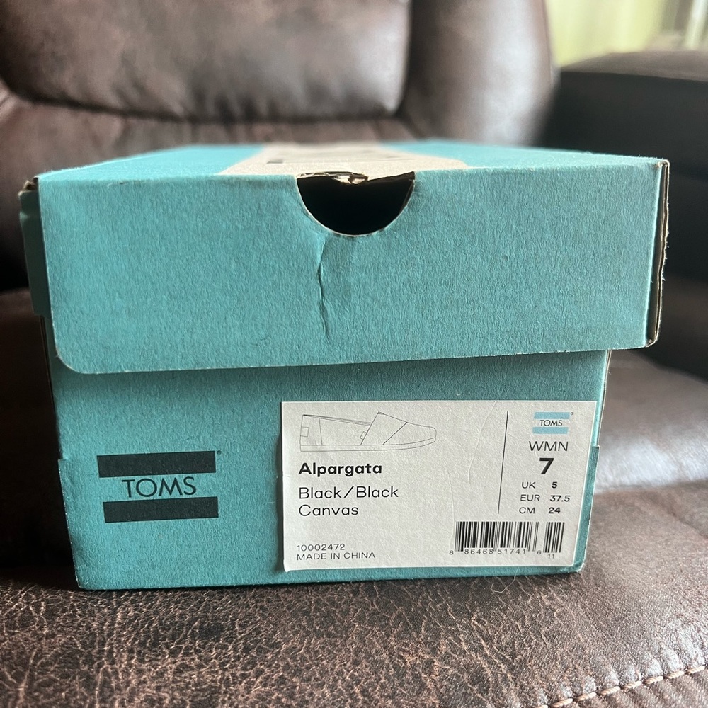 Ladies Toms brand new with tags and box - Alpargata style